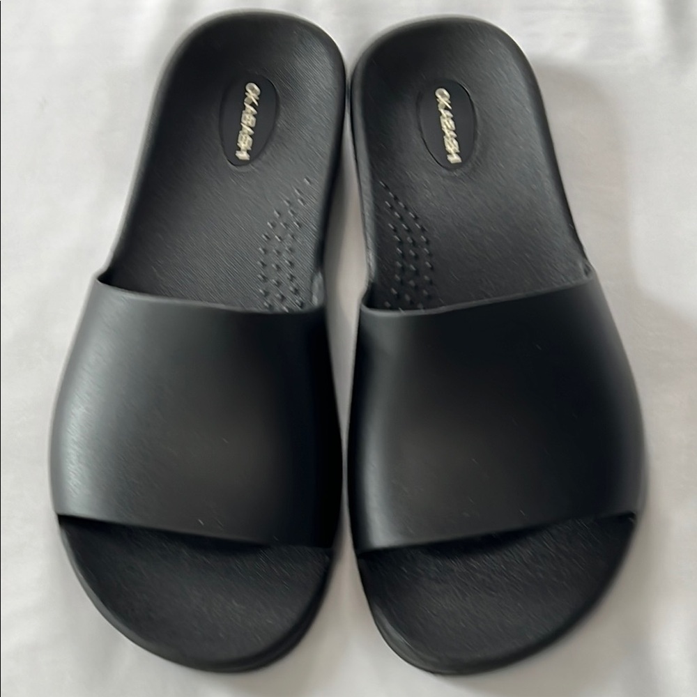 Okabashi Black Slides